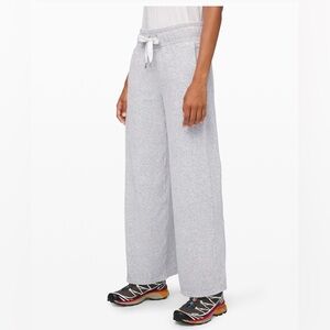 Lululemon Heathered Grey Velour Pants, size 10